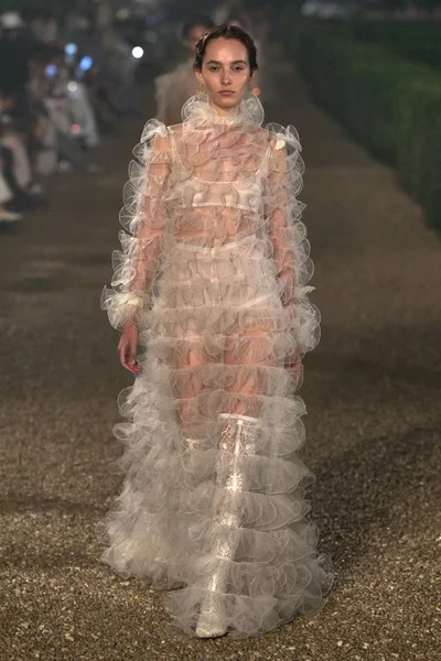 Look 63